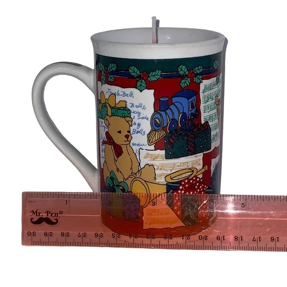 Christmas Candles Hand Poured Artisan Made Ceramic 10 OZ Cinnamon Scent 2 Pc Set - Picture 11 of 14